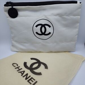 NWT CHANEL White Satin Quilted 11x8 Makeup Storage iPad Travel Pouch W/Dust Bag
